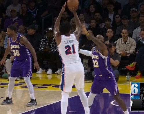 澳门新葡京线上平台-先发制人！恩比德中投还有 5中4独得10分战平湖人全队