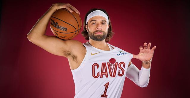 澳门新葡京-官宣：马克斯·斯特鲁斯将在今日对阵独行侠比赛中复出